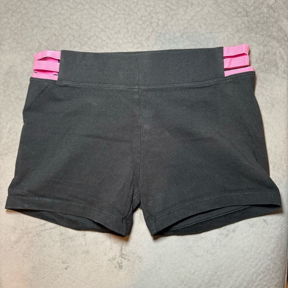 Victoria’s Secret XS Black & Pink Yoga Short - Picture 1 of 3